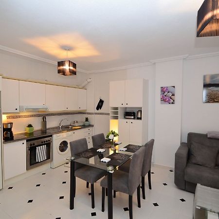 Bergantin Apartment Torrevieja Dış mekan fotoğraf