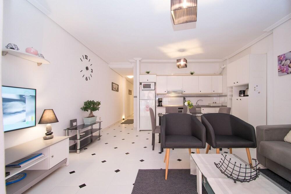 Bergantin Apartment Torrevieja Dış mekan fotoğraf
